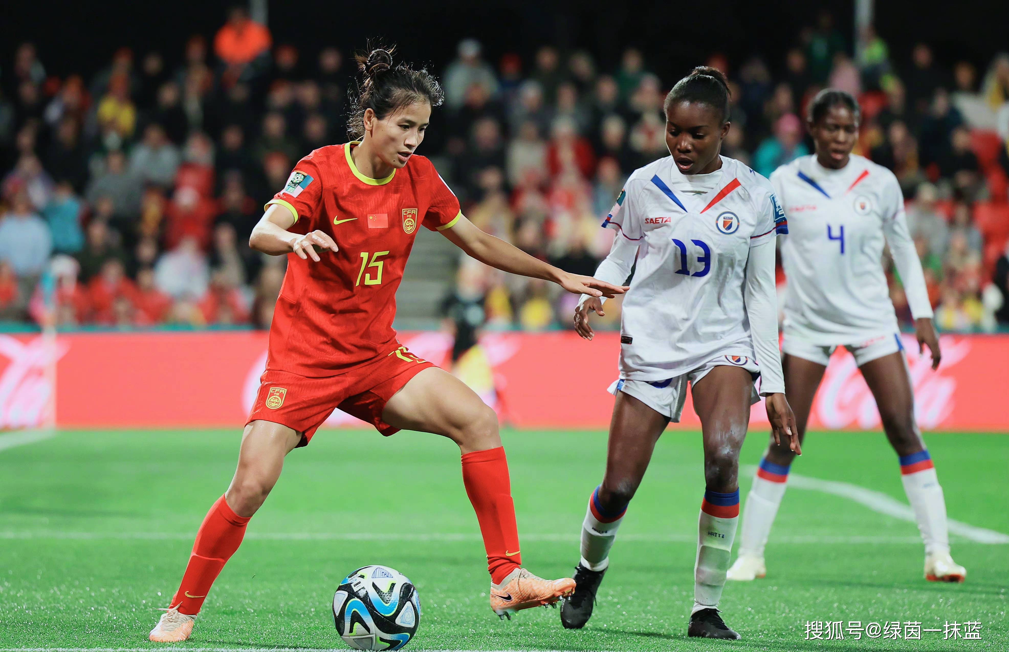 九游娱乐入口-国内外女足比赛中,球队整体表现令人满意