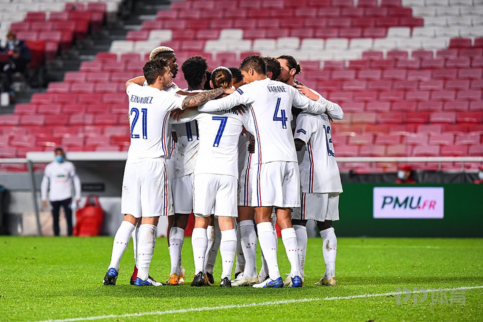 关于法国艰难击败瑞士，提前锁定欧国联出线资格的信息