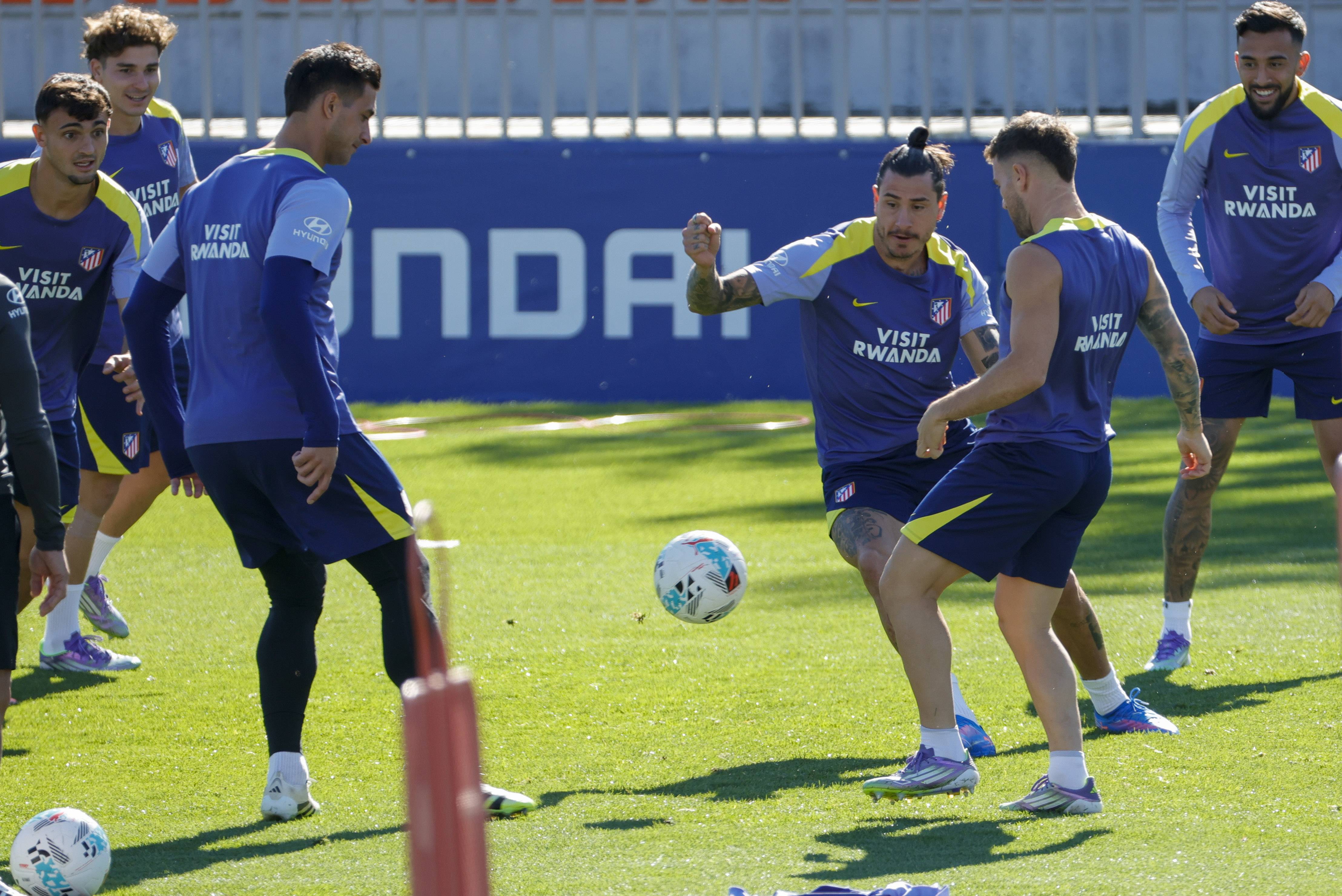 九游娱乐网页-马德里竞技队球员接受技术训练，备战强敌的简单介绍