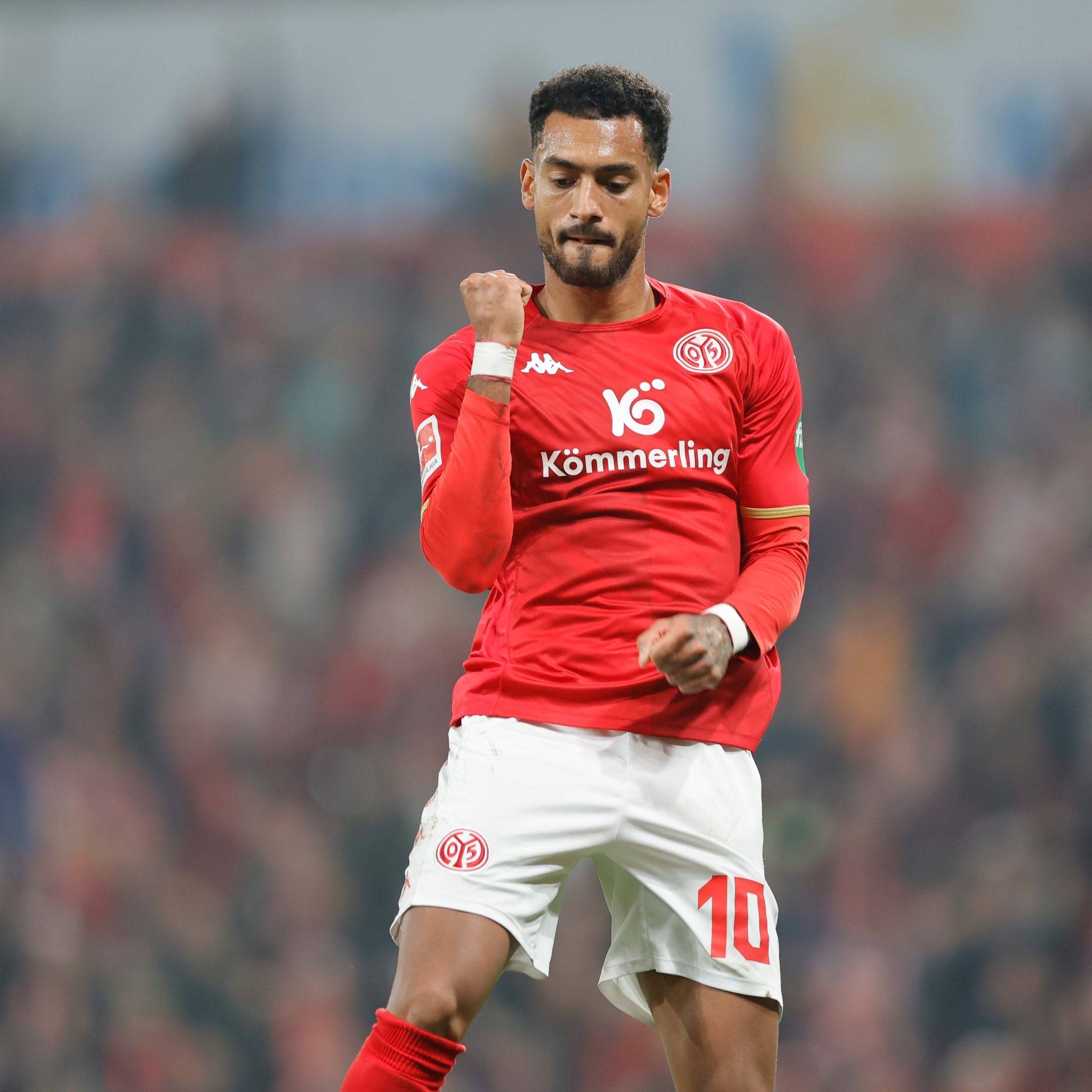 美因茨主场大捷,德甲冠军争夺悬念重燃的简单介绍 美因茨主场大捷,德甲冠军争夺悬念重燃的简单介绍