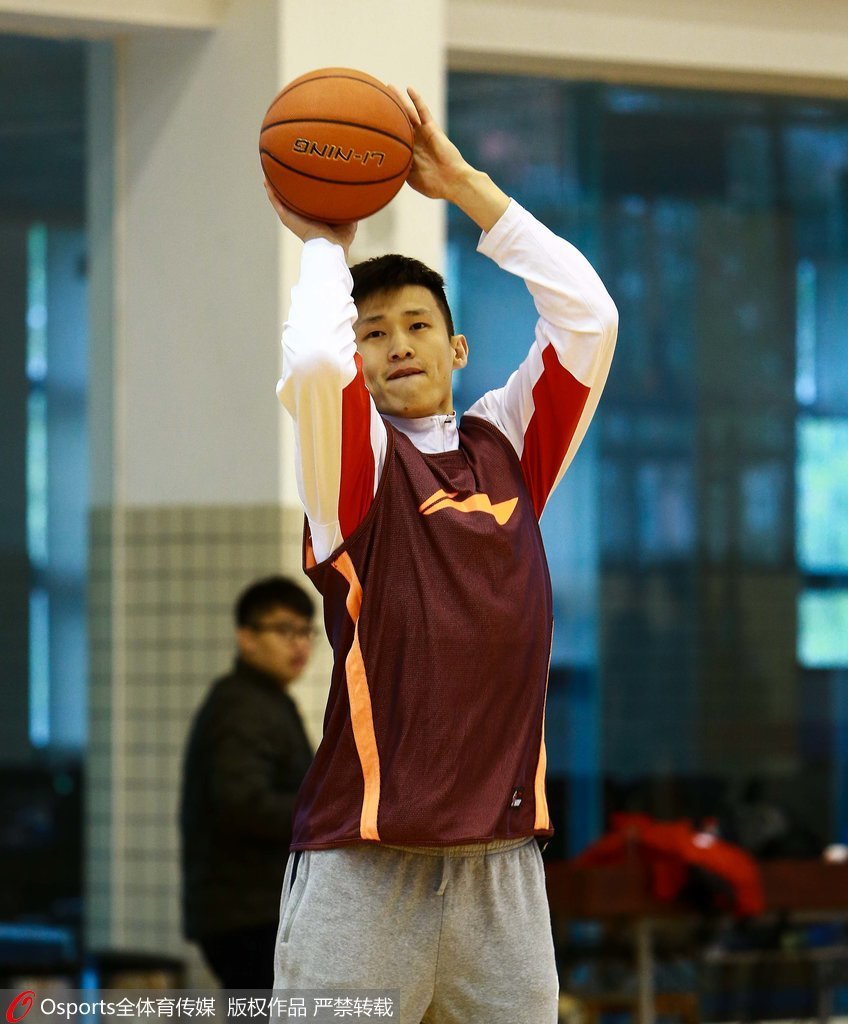 青海队严阵以待,备战季后赛关键战役 青海队严阵以待,备战季后赛关键战役