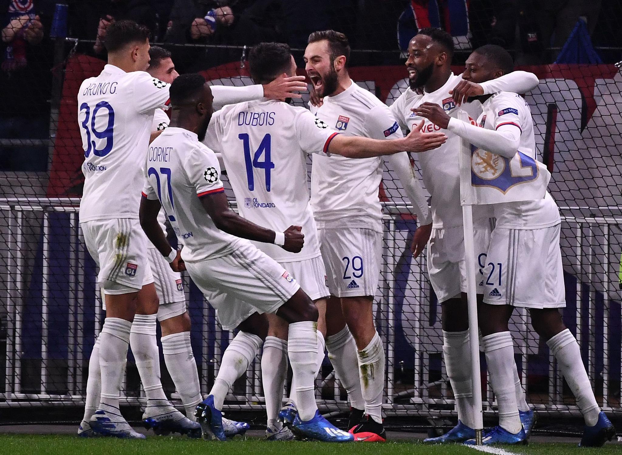 九游娱乐网页-亚眠战平里昂，稳固积分榜位置的简单介绍