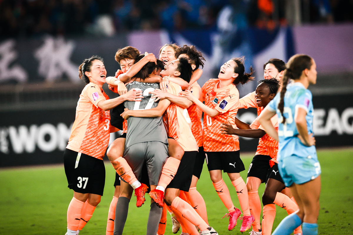 日本队横扫对手,积分榜首获女足联赛冠军 日本队横扫对手,积分榜首获女足联赛冠军