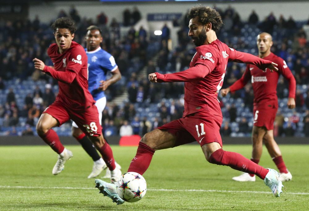 关于那不勒斯客场大捷，争夺冠军位置的信息