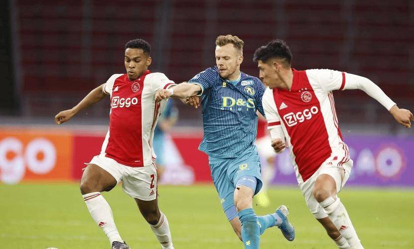 九游娱乐官方网站-包含弗赖堡主场失利，欧战前景岌岌可危的词条