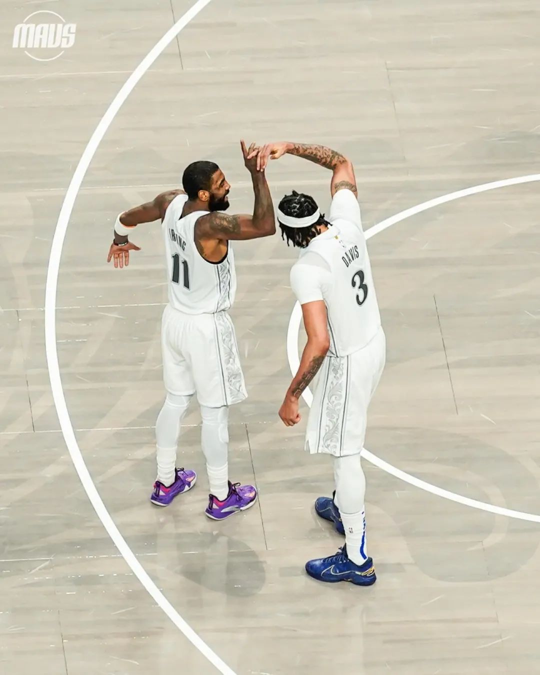 国王力克湖人，欧文点燃赛场