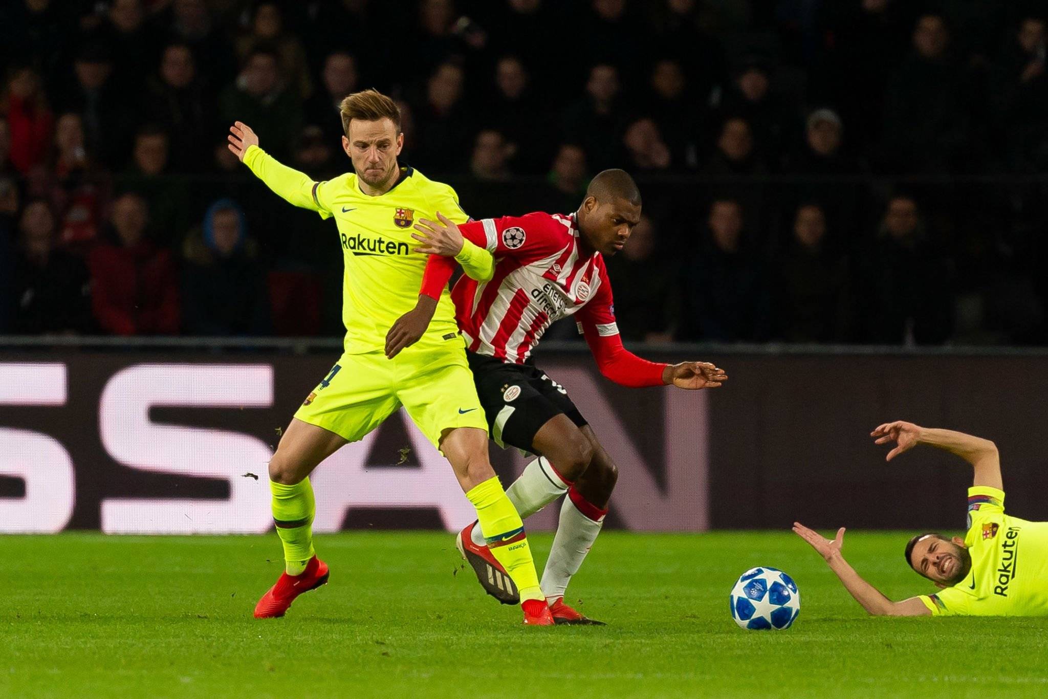 九游娱乐官方网站-瑞士横扫巴萨，阿尔巴打破历史纪录