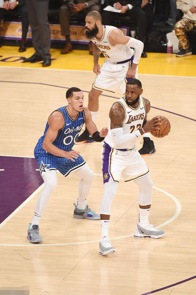 包含天津队绝杀吉林队，詹姆斯惊艳四座的词条