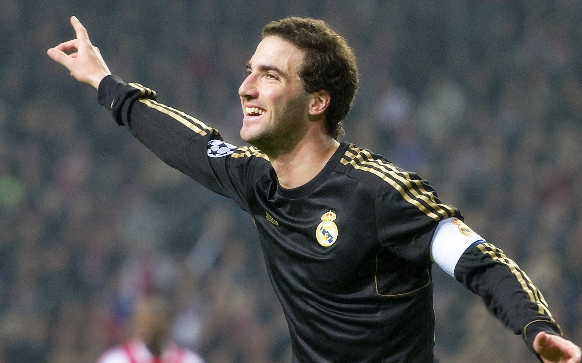 勇士强压上海队,杰伦·格林成为关键先生